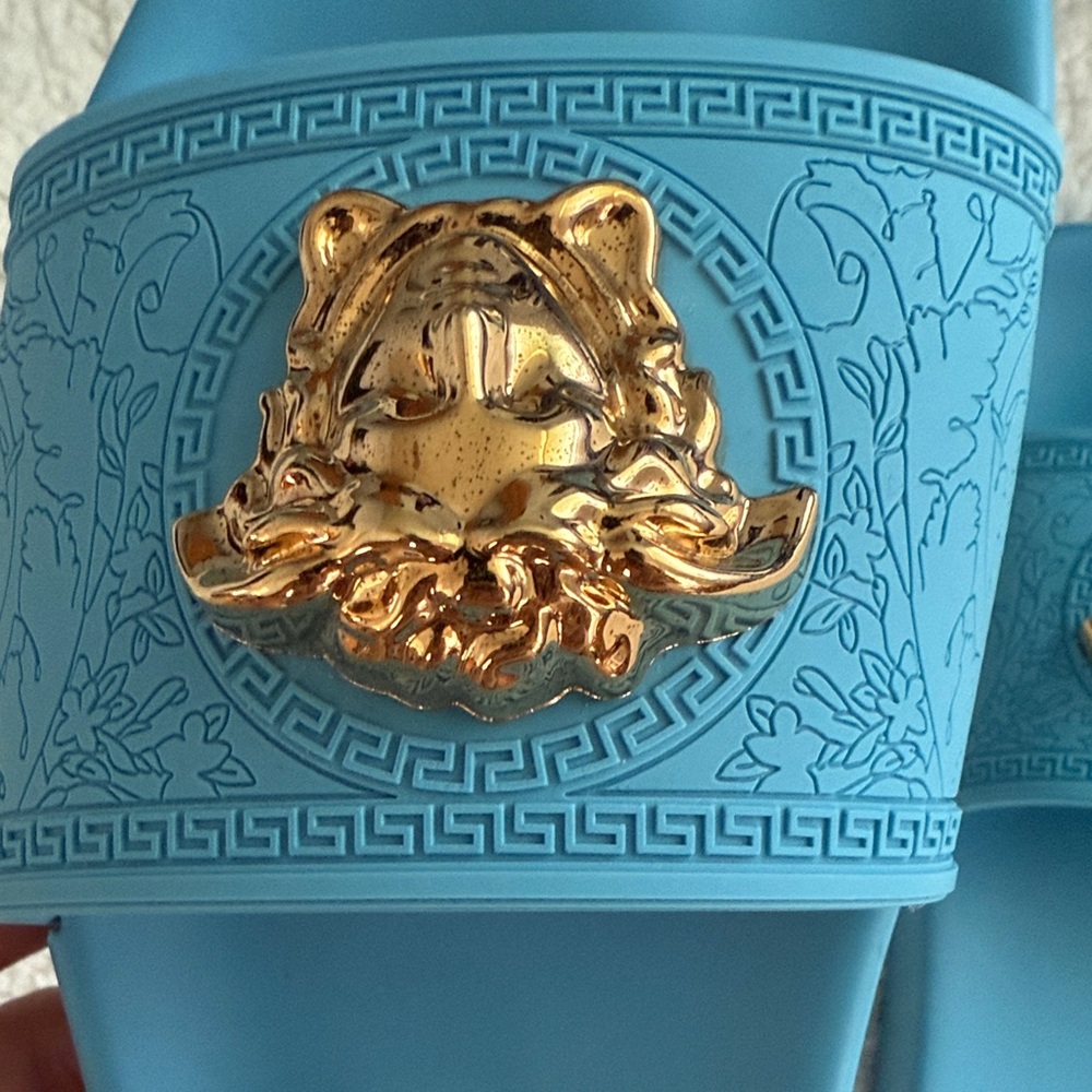 Versace Pool Slides - Picture 7 of 11